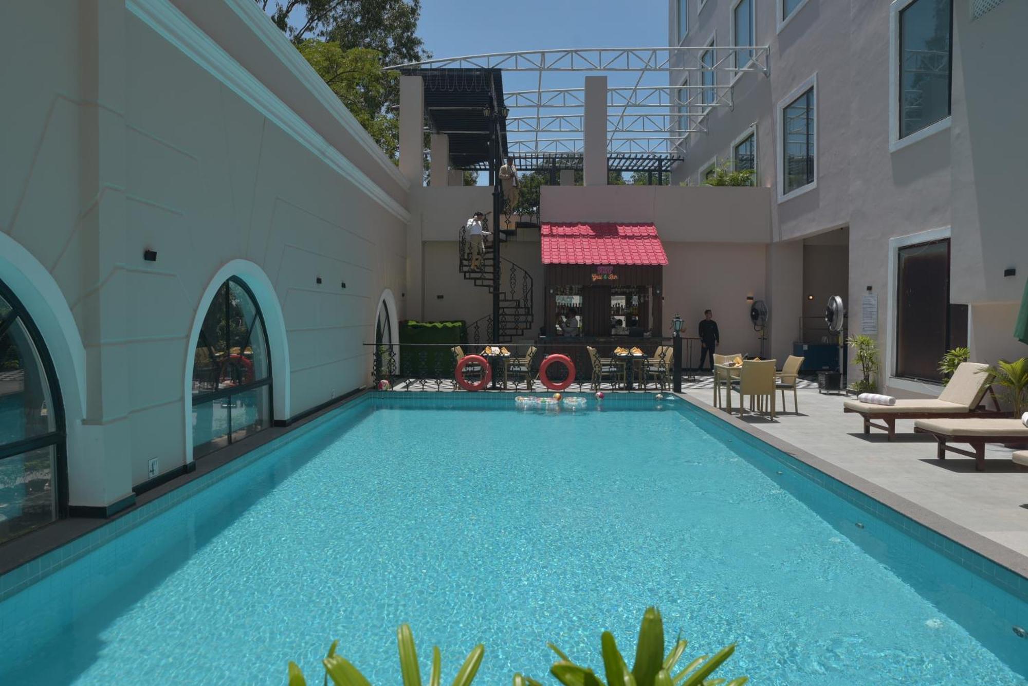 Hotel Polo Towers